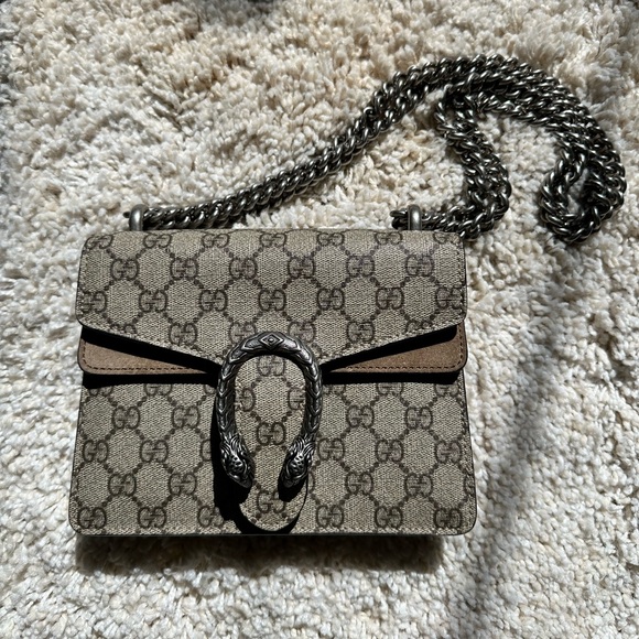 Authentic Gucci Dionysus GG Mini Bag - Picture 3 of 11
